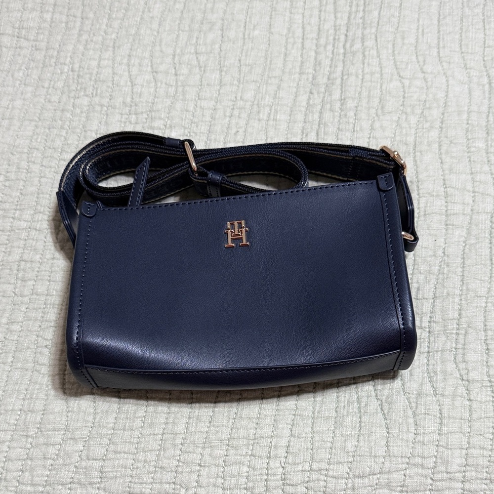 NWOT Tommy Hilfiger Dark Blue Crossbody Bag